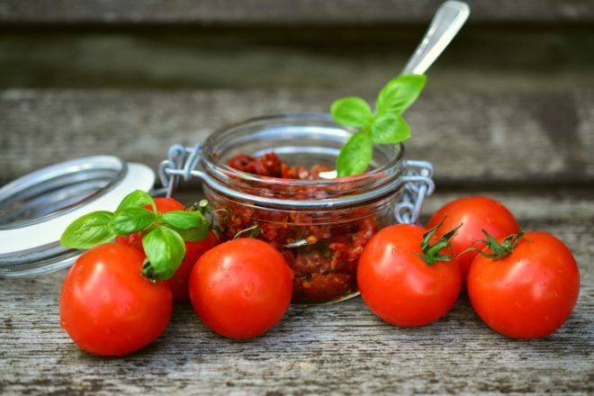 fresh and dried tomatoes